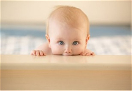 宝宝不坐婴儿车怎么办，让宝宝喜欢坐婴儿车的妙招