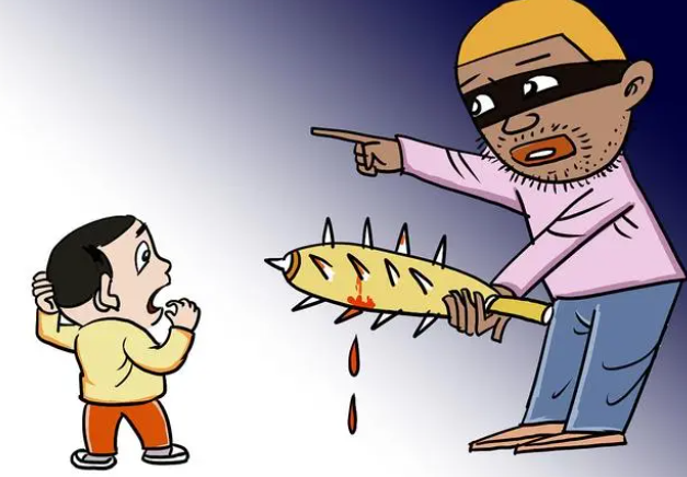 女童因乱小便被爸爸倒挂窗外责罚！持续了两三分钟