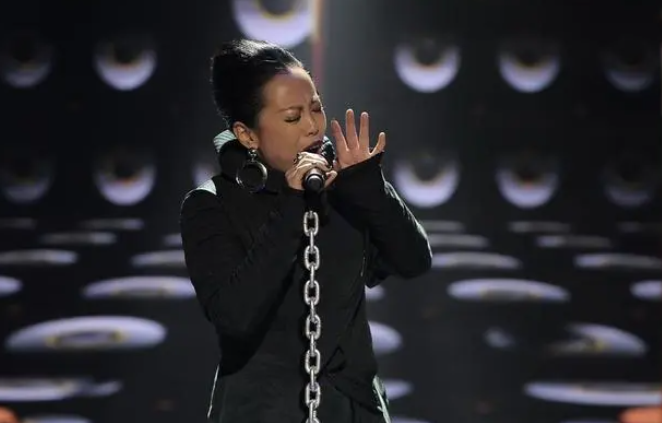 黄绮珊说没有孩子是她的人生遗憾，网友：黄妈我们都是您的孩子