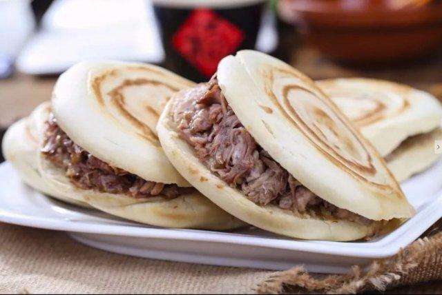 婴儿腹泻问题：牛奶喂养与宝宝腹泻的关系及应对策略