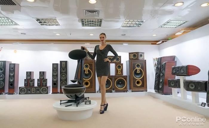 正确冲泡奶粉方法：避免直接搅拌，让宝宝更健康