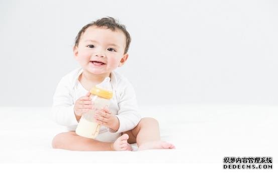 有哪些原因会导致女性出现月经不调的情况？