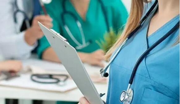 最权威的福建助孕试管医院 2022福建第三代试管婴儿医院排名 ‘尿液跟酒精怎杯子中有一层雾在下面生男是女孩子’