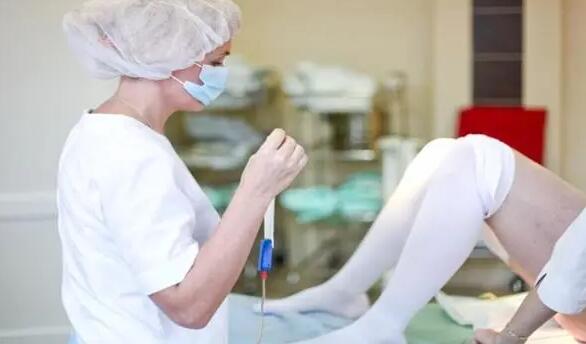 试管婴儿是先取精还是先取卵？