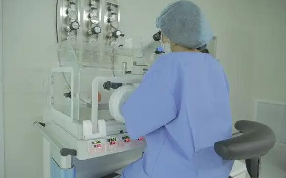 武汉协和医院试管第三代试管费用 武汉大学中南医院三代试管胚胎筛查是怎样收费的？ ‘四维彩超通过胎心率可以看出男女吗’