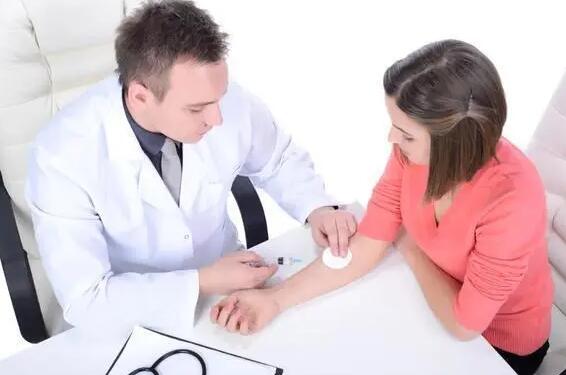 成都试管供卵 成都三代试管婴儿包生男孩价格明细指南 ‘怀孕3个月黑白b超看男女准确率大约是多少’