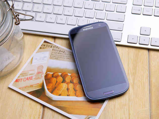 孩子咳嗽可以通过艾灸来缓解症状。