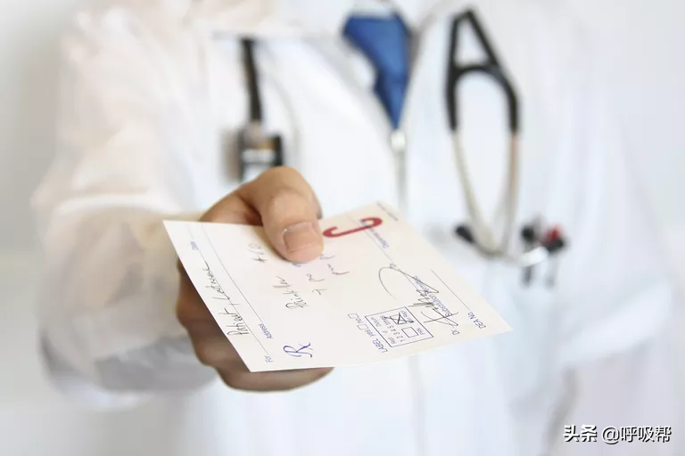 坐月子减肥可行吗？月子里不刻意减肥