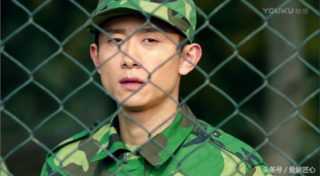 抱孩子时手腕疼的因和解决方法