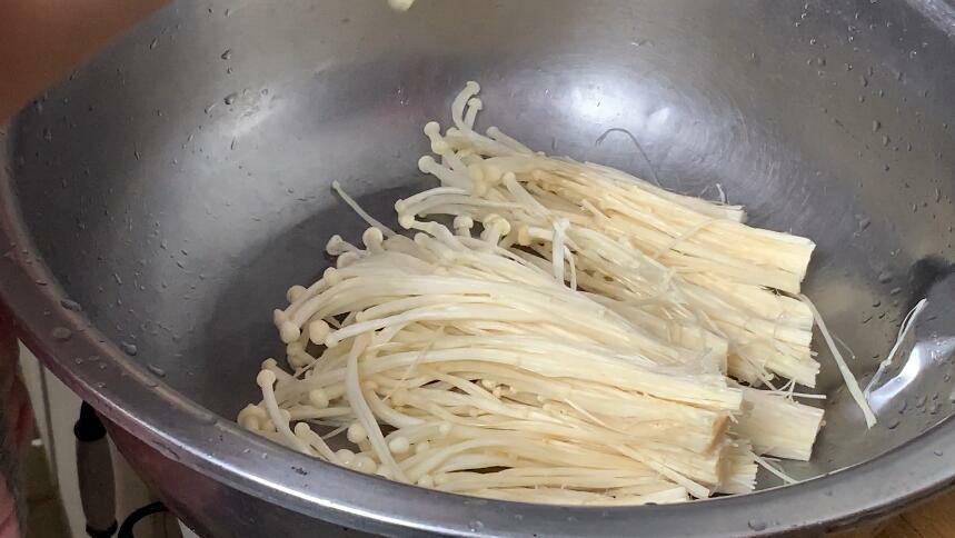 月宝宝抓周必备物品及其象征意义：详尽抓周物品清单