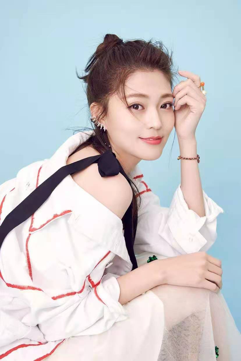 宝宝先天性泪囊炎需定期泪道冲洗与按摩